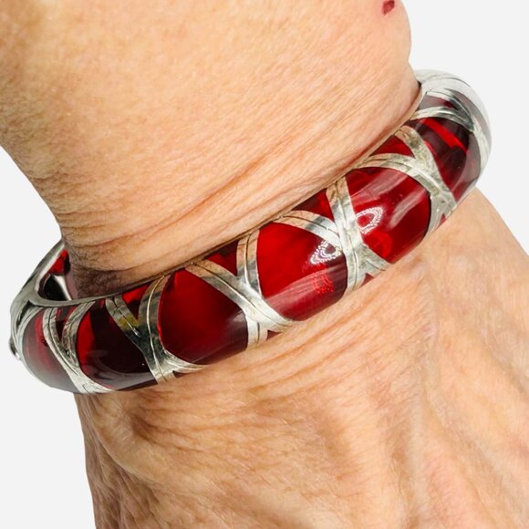 Angelique de Paris Red Resin Sterling Overlay Hinged Bangle Bracelet - Picture 3 of 7